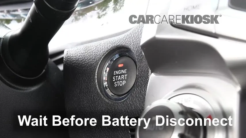 2018 Toyota 4Runner SR5 4.0L V6 Battery Replace
